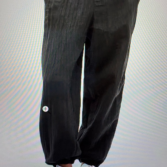 Athleta Black Women's Jogger Pants. Persuit Midrise Zip Jogger - Picture 4 of 4